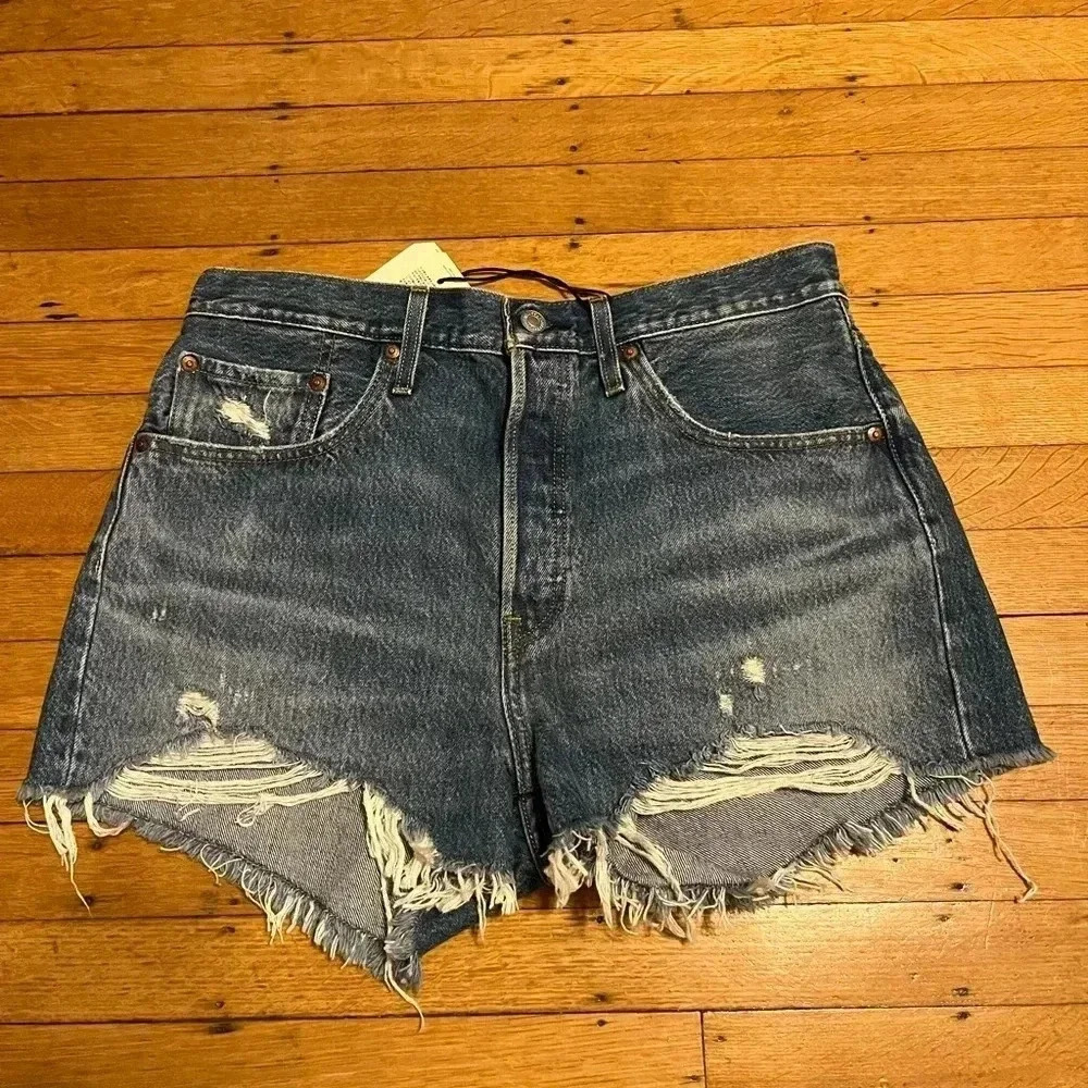 Levis hi rise shorts